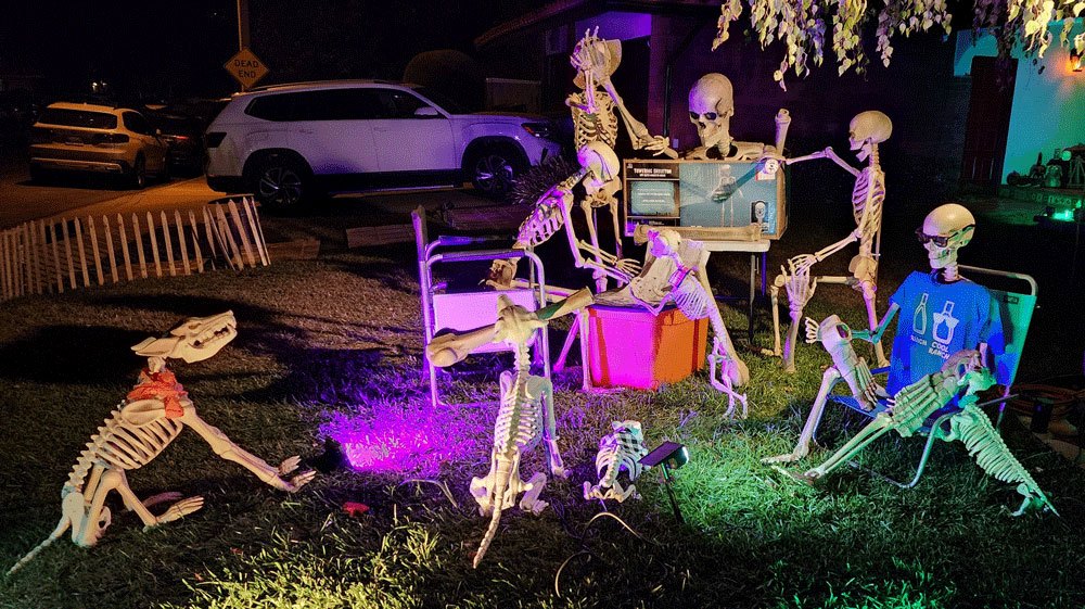 Day 15 – Skellies Building The Big Guy