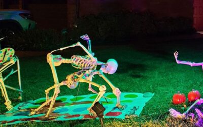 Day 10 – Skellies Play Twister